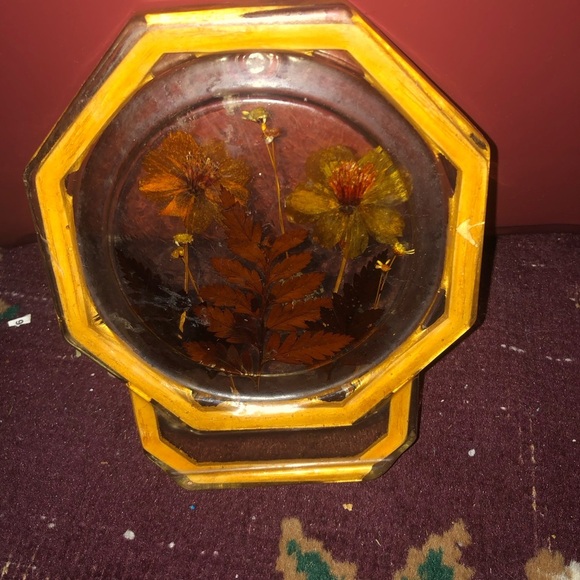 Vintage octagon lucite Resin Art with Floral Design - Picture 7 of 7